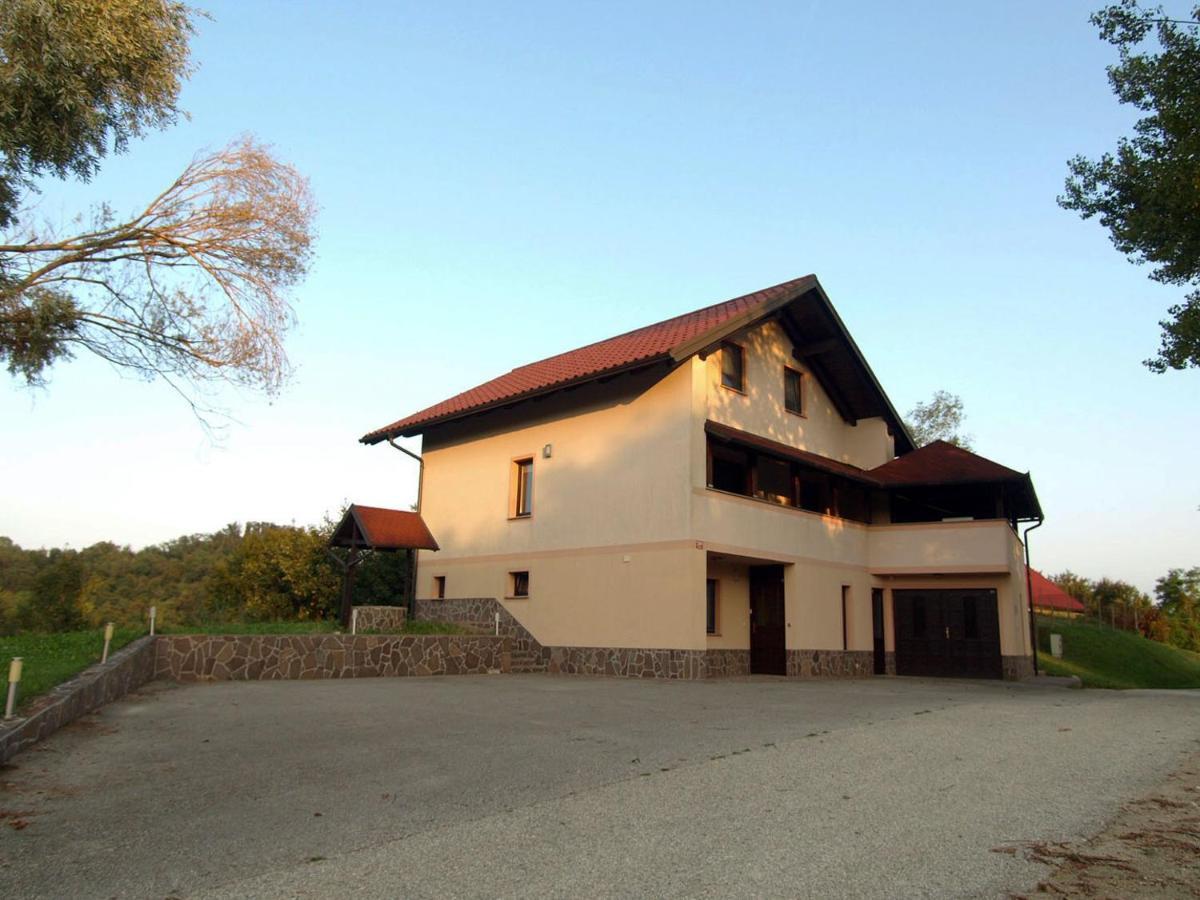 Holiday House Zarja - With Sauna And Hot Tub Bizeljsko ภายนอก รูปภาพ