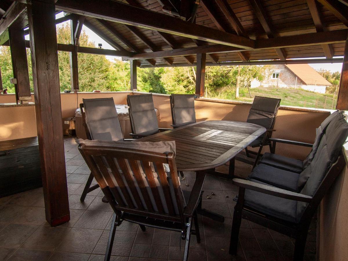 Holiday House Zarja - With Sauna And Hot Tub Bizeljsko ภายนอก รูปภาพ