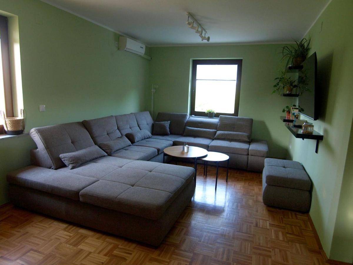 Holiday House Zarja - With Sauna And Hot Tub Bizeljsko ภายนอก รูปภาพ