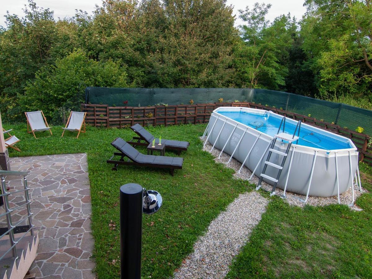 Holiday House Zarja - With Sauna And Hot Tub Bizeljsko ภายนอก รูปภาพ