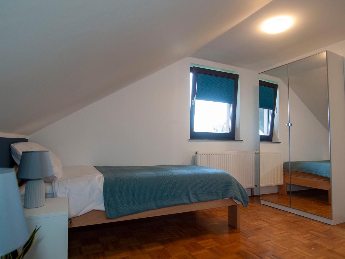 Holiday House Zarja - With Sauna And Hot Tub Bizeljsko ภายนอก รูปภาพ