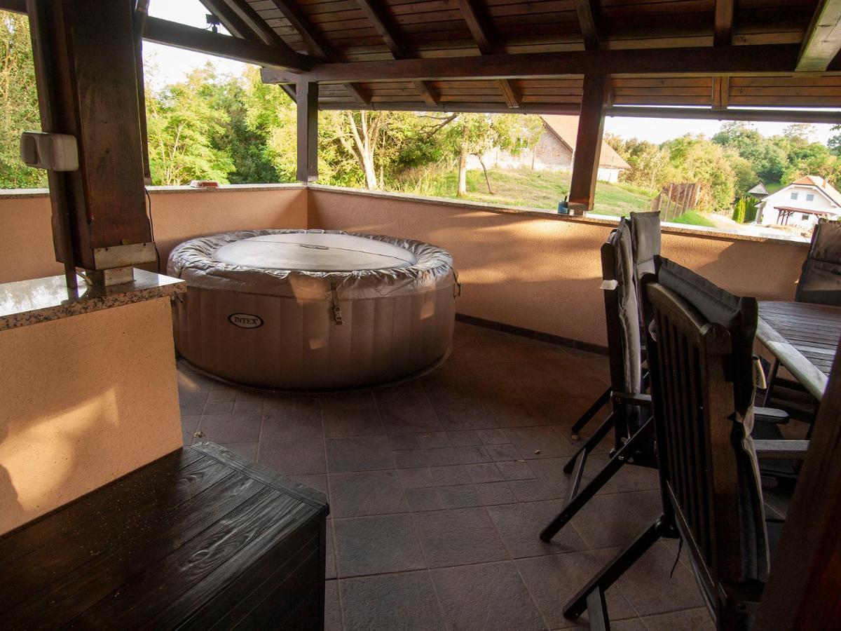 Holiday House Zarja - With Sauna And Hot Tub Bizeljsko ภายนอก รูปภาพ